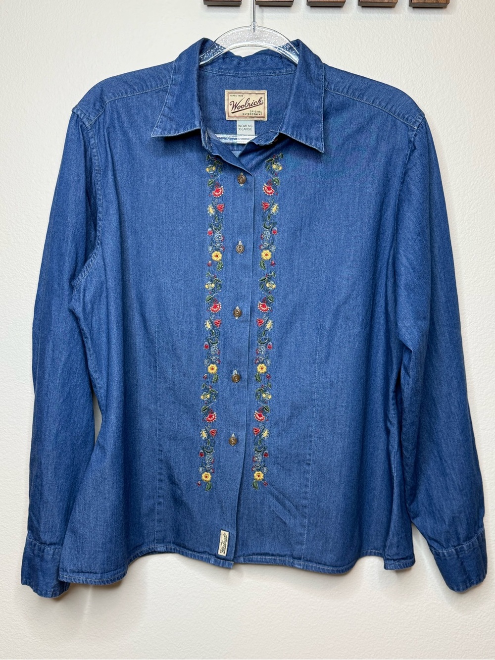 Woolrich Vintage Blue Denim Floral Embroidered Button-Up Shirt Grandmacore XL